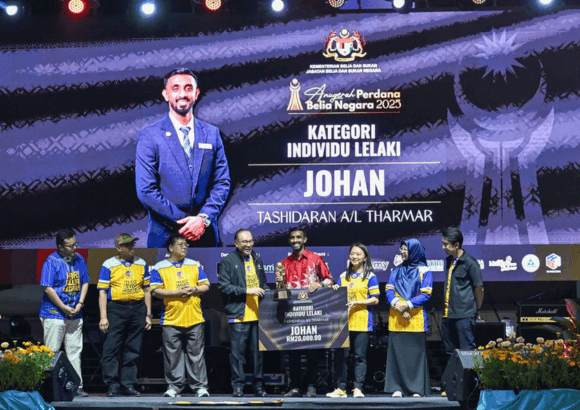 MMU Permata Dunia Receives National Youth Icon Award 2025